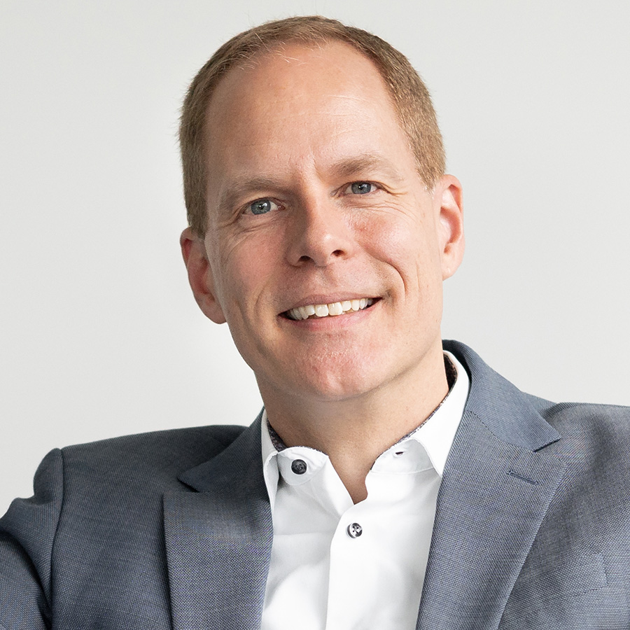 Stefan-Opel_CEO-der-PrismaLife-AG